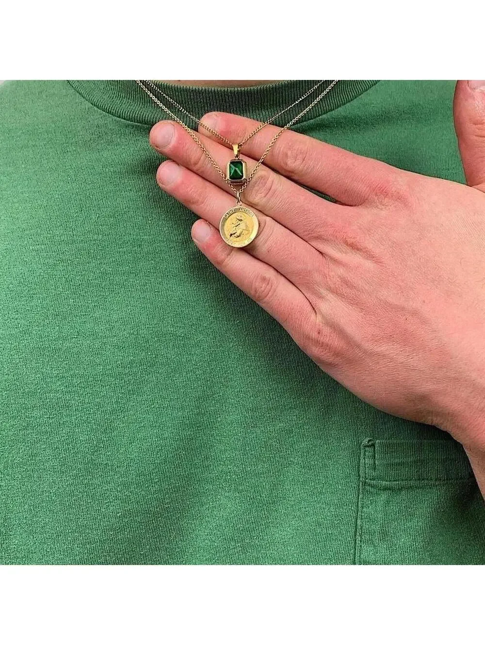 Classy Gold Chain Green jewel pendant necklace. Chain is unisex. Stainless